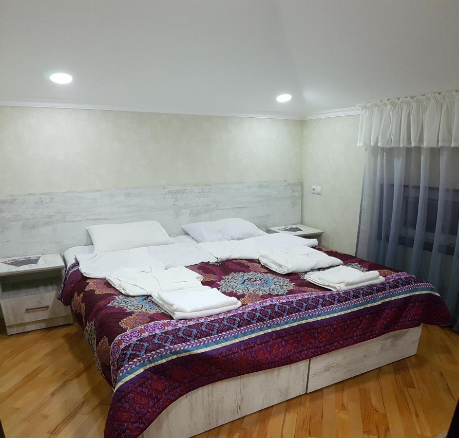 Guest House 15A كوتايسي المظهر الخارجي الصورة