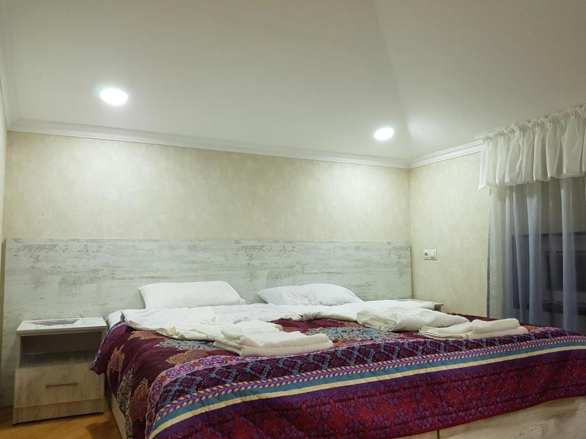 Guest House 15A كوتايسي المظهر الخارجي الصورة