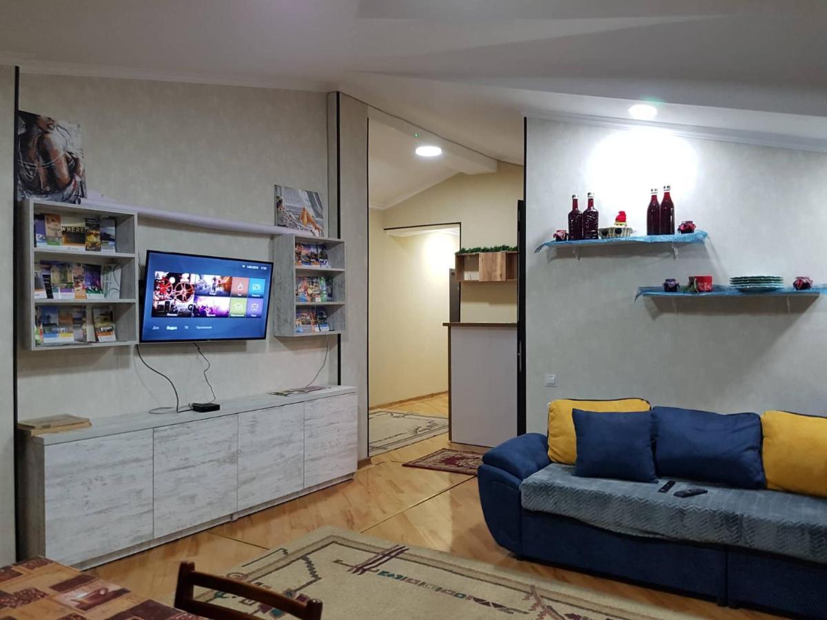 Guest House 15A كوتايسي المظهر الخارجي الصورة