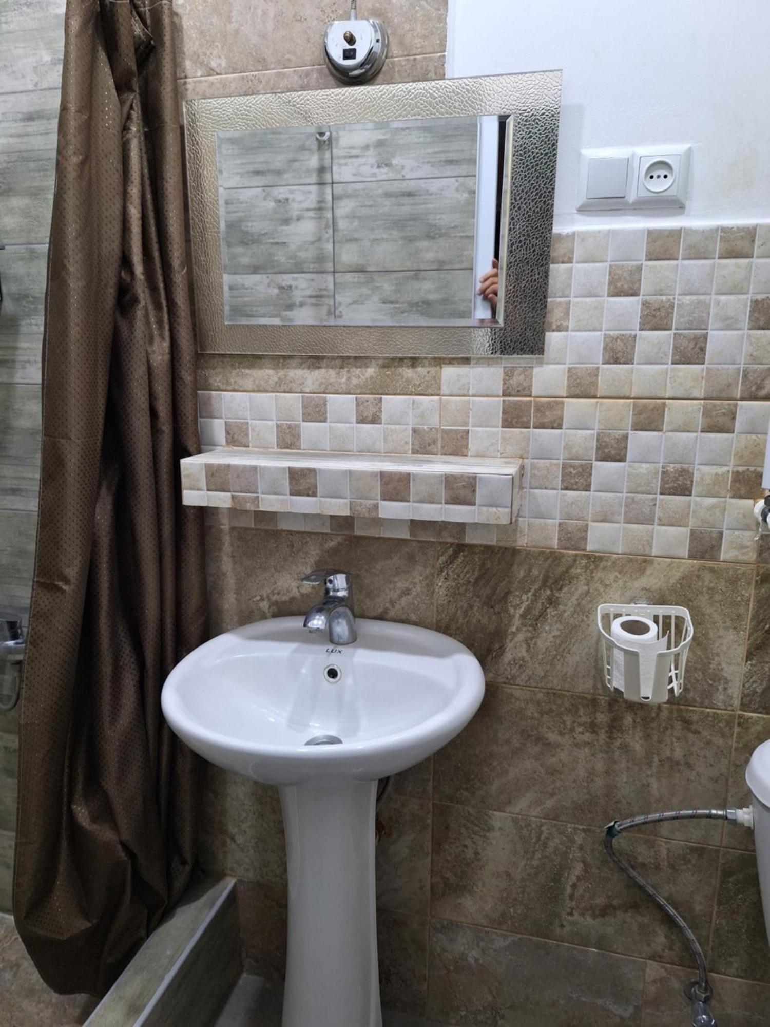 Guest House 15A كوتايسي المظهر الخارجي الصورة