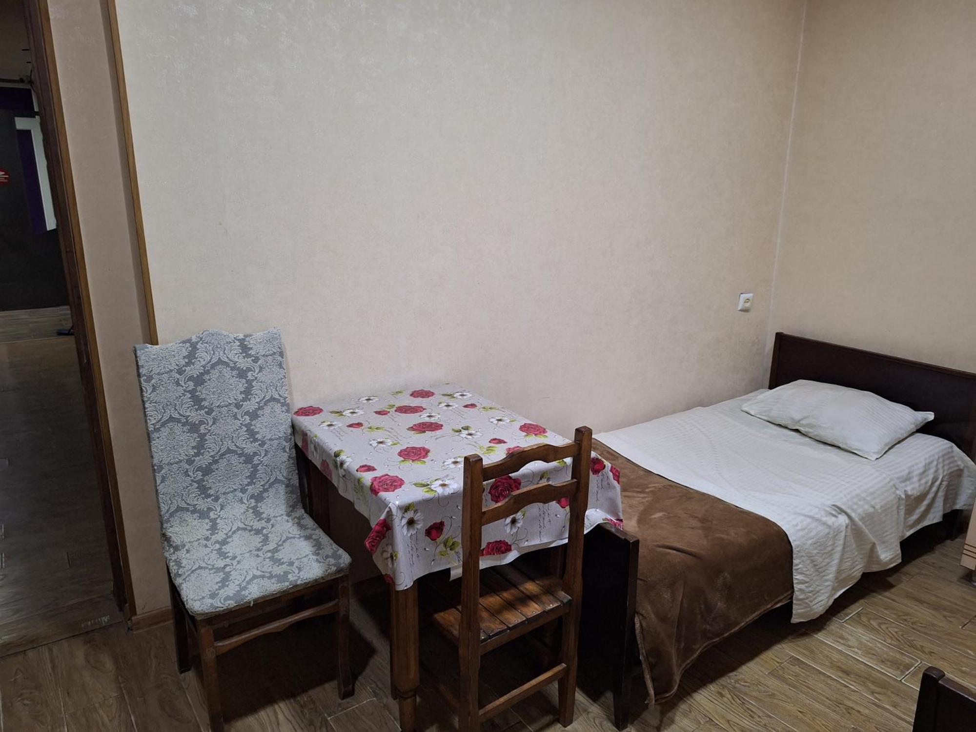Guest House 15A كوتايسي المظهر الخارجي الصورة