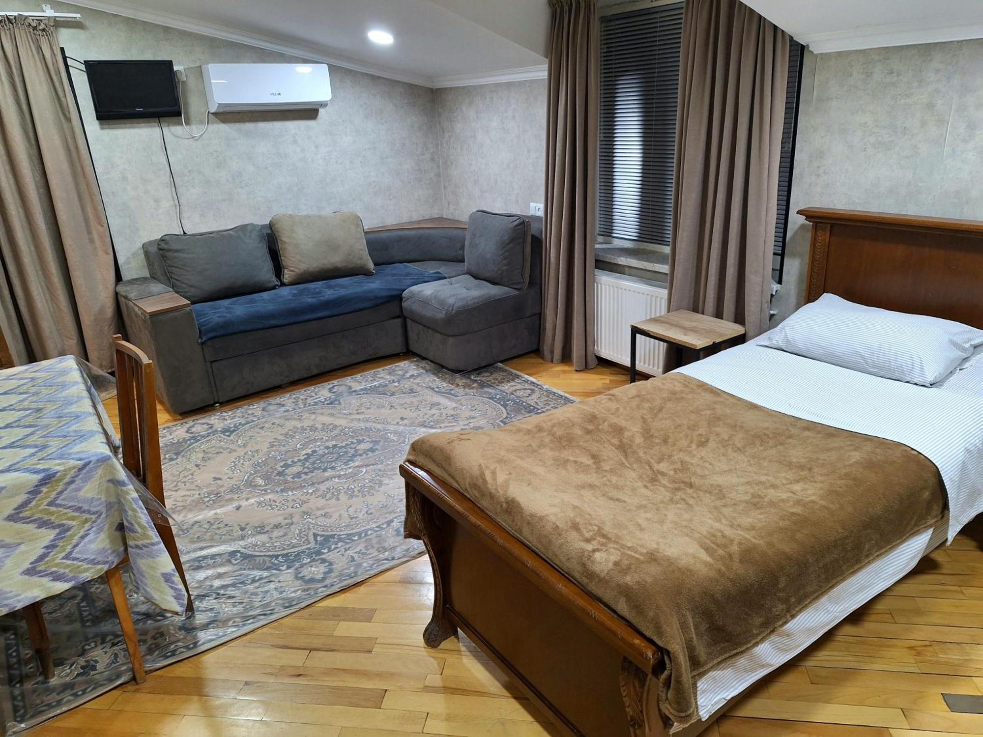 Guest House 15A كوتايسي المظهر الخارجي الصورة