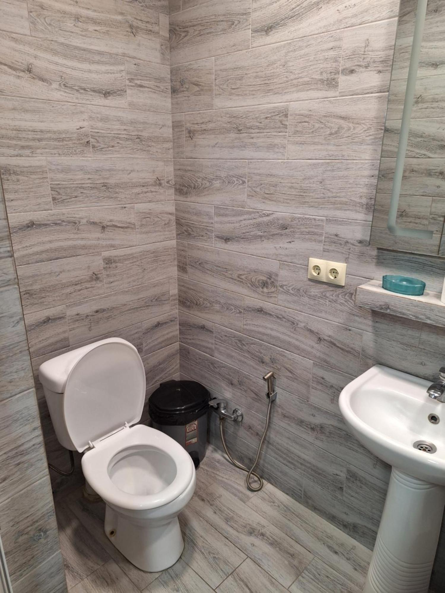 Guest House 15A كوتايسي المظهر الخارجي الصورة