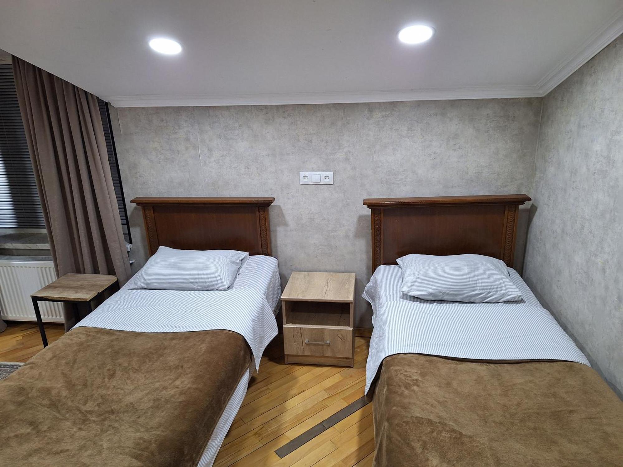 Guest House 15A كوتايسي المظهر الخارجي الصورة