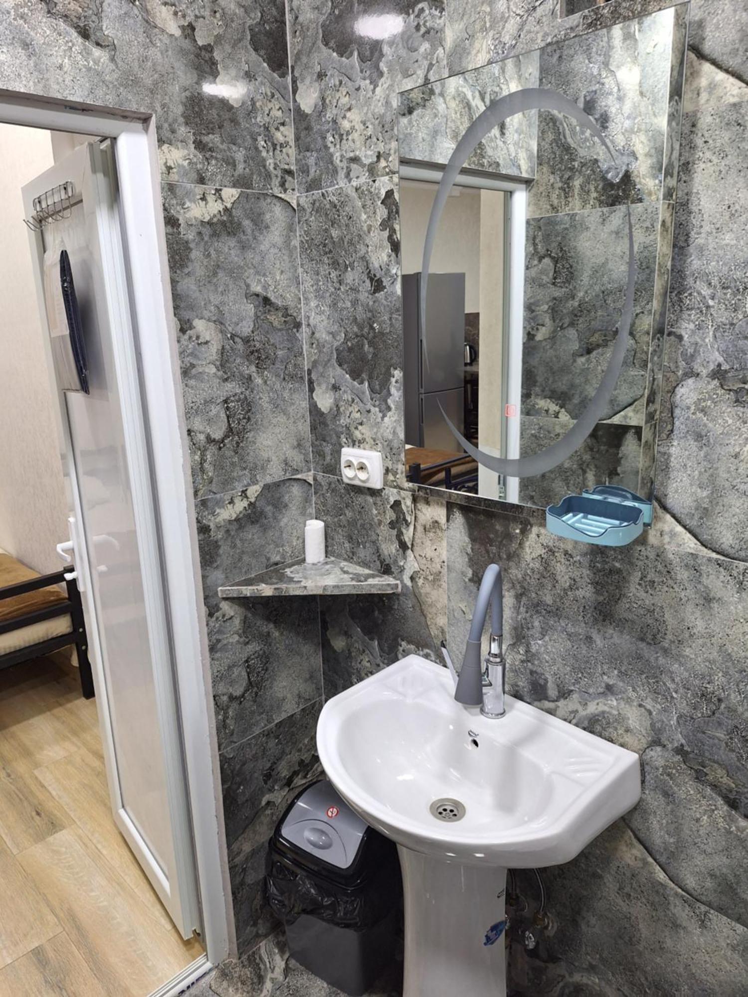 Guest House 15A كوتايسي المظهر الخارجي الصورة